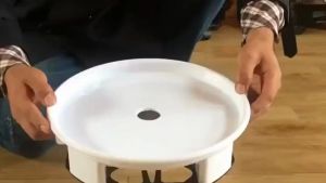 The flowerpot rack comes with wheels and a water receiving drawer making it easy to move the flowerpot and clean the square shape