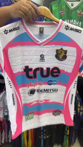 เสื้อยืดกีฬาแขนสั้น ลาย TRUE เนื้อผ้าไมโคร ใส่สบาย ใส่ได้ทั้งผู้หญิงและผู้ชาย ผลิตโรงงานไทย