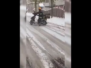 10Pcs Motorcycle Anti Skid ChainsUniversal Reusable Nylon Snow Chains for Sand Mud Road Mountain