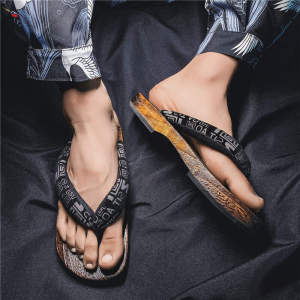 Japanese Style Thong Slippers Mens Summer Outdoor Wear Sandals Anti-Slip Deodorant Wear-Resistant Sports Beach Shoes