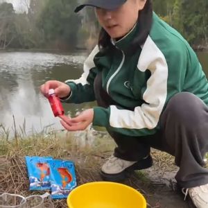 Laogeliang ใหม่มาถึงเหยื่อปลา Additive 60ml เข้มข้นหนอนแดงของเหลวความเข้มข้นสูงดึงดูด Tackle อาหารสำหรับปลาเทราท์ปลาปลาคาร์พ Bass