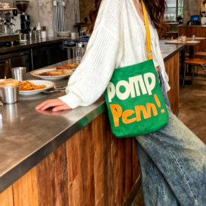 Crosstraining Canvas Bag Womens Summer 2025 New Style Large Capacity Casual Loose Feeling Tote Beach Simple Fashion