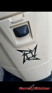 Stiker Logo Metallica: Dekorasi Ruangan dan Kendaraan
