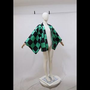 Baju Demon Slayer Costume Cosplay Anak / Dewasa Anime Cartoon Fashion Loose Summer Beach Cardigan Tanjiro Harajuku Kimono Tanjiro Geometri Robe Samurai Jepang Wanita Pria Cosplay Pakaian