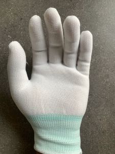ถุงมือผ้าไนล่อน ถุงมือPU"ไม่เคลือบยาง"คู่ละ9บ.