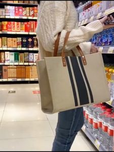 ถูกต้นฉบับโฮมเมด 24 รายระหว่าง 4 กระเป๋าสบาย ๆ ร้อยไหล่ข้าง 1 กระเป๋าสะพายผ้าใบนักเรียน ยี่ปุ่น และเกาหลี