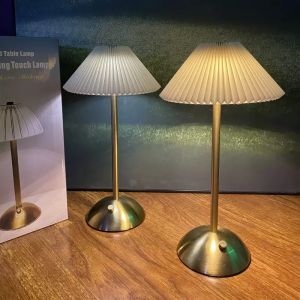 LED Table Lamp Creative Atmosphere Desk Lamp USB Rechargeable Table Lamp Vintage Bedroom Bedside Study Decorative Night Lights