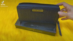 Ví cầm tay nữ Tommy Hilfiger của Mỹ