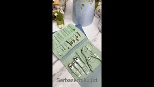 MANICURE - Gunting Kuku Set 16 in 1 Manicure Set 16 in 1 Gunting/Perawatan Kuku