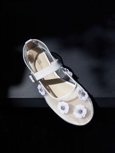 Le Murmure Ballet Flats รองเท้าบัลเลต์ Mary Janes สำหรับผู้หญิง รองเท้าแตะส้นแบนแบบมีกระดุม ทรงกลม หนังแท้ ฤดูร้อน 2024