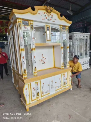 Bufet TV jumbo bufet TV kristal Lemari pajangan kristal