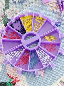 Diamond Painting DIY อุปกรณ์ทำงานกับเพชร ดินเจล ปากกาจุดเพชร จานติดเพชร กล่องเก็บของ อุปกรณ์งานฝีมือจากจีนแผ่นดินใหญ่