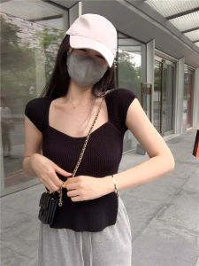 ฤดูร้อน รูปแบบใหม่ ผู้หญิง สลิมฟิต แขนสั้นถัก เสื้อท่อนบน ระบายอากาศได้ดี สีนมขี้เกียจแฟชั่น High Street Hot เด็กผู้หญิง แยก ดีไซน์