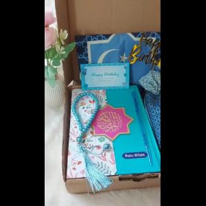 Hampers Al Quran Ukuran A5 Gift Box Set Muslim  FREE Custom Nama BLUE SERIES