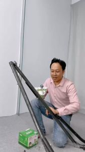 Máy Đưa Võng Cao Cấp Sbaby - Sức Đưa 100kg Cho cả Mẹ Và Bé Dùng Điện 110-220v và pin sạc dự phòng.