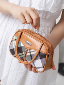 Fashionable Womens Handbag Small Square Bag Soft Handle Zipper Closure Casual Leisure Tote Bag for Middle-Aged Women