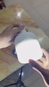 ไฟตุ่ม LED【ซื้อ1แถม1】หลอดไฟโซล่าเซล 40000W ไฟโซล่าเซลล์ Solar light 0ค่าไฟฟ้า ไลท์แสงสีขาว กันน้ำและกันฝุ่นละออง ควบคุมด้วยรีโมท