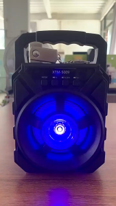 LI-TOP ลำโพงบลูทูธพร้อมระบบเสียงไฟ LED ไร้สายขนาดเล็กสำหรับการใช้งานกลางแจ้ง