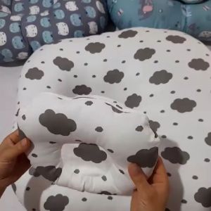 Đệm gối chống ọc sữa cho bé sơ sinh cotton Hàn mịn màng thoáng mát kích thước lớn 70*70cm màu bé gái