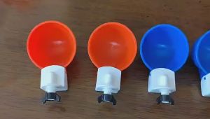 Mangkuk Air Minum Ayam Penebalan Tempat Mesin Air Minuman Automatik Ayam dan Itik Baru Peralatan Pembiakan Binatang Peliharaan Mesin Air Minuman Ayam