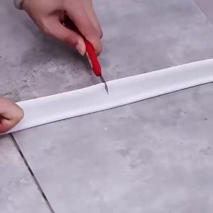 Dải Chắn Nước Silicon Tự Dính Uốn Cong Được Ngăn Nước Nhà Tắm Ngăn Cách Khô Ướt Giữ Nước