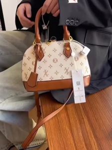 Vintage Letter Floral Print Shell Handbag 2026 New Arrival Fashionable Elegant Versatile Minimalist Top Handle Crossbody Bag