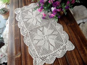 Handmade Crochet Stitched Pattern Woven Hollowed Sofa Cover Towel European Country Style and Simple Modern Tea Table Runner Heat Proof Mat