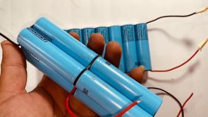 PIN SẠC DỰ PHÒNG 4 CELL 8 CELL 18650 21700 CHÍNH HÃNG LG THEO YÊU CẦU CỦA KHÁCH HÀNG