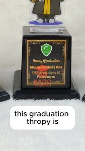 Piala Plakat Wisuda Akrilik: Pengetahuan dan Tips