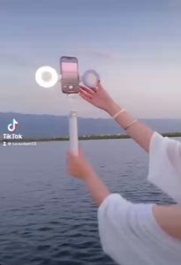 Giá đỡ chụp ảnh gậy selfie 3 chân kèm 2 đèn LED và remote bluetooth cho điện thoại di động