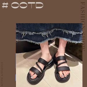 LHSunday ใหม่ล่าสุด รองเท้าแฟชั่นผู้หญิงแบบสวม รุ่นนี้สีขับผิวอย่างสุด อีกทั้งมาพร้อมดีเทลสายไขว้สุดจึ้ง สาวสายแฟบอกเลยว่ารุ่นนี้ห้ามพลาด รีบจัดด่วนก่อนของหมดน้า