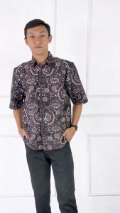 Bidari Kemeja Pria Motif Batik Model Lengan Pendek