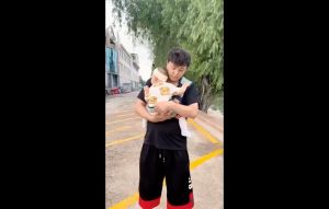 POP เป้อุ้มเด็ก เป้อุ้มเด็กฝ้าย กระเป๋าอุ้มเด็ก 20kg เป้อุ้มเด็กระบายอากาศ 3IN1กระเป๋าอุ้มลูก 0-36 เดือน เป้อุ้มเด็กนั่ง Hip seat สะพายหน้า-หลัง ให้ลูกน้อยนั่งสบาย ผ้าคอตตอนแท้ ใส่สบาย ระบายอากาศได้ดี เหมาะสำหรับ 0-3 ปี