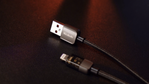 MCDODO Auto Power Off  Lightning Transparent Data Cable