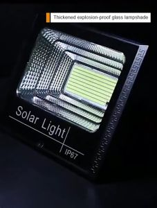 Đèn Pha Năng Lượng mặt Trời 200W siêu sáng Pin sắt Lithium IP67 chống nước Bảo hành 2 Năm đổi mới. có điều khiển từ xa dây nạp pin dài 5m jack chống nước