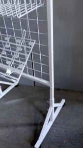 Khung lưới treo hàng có chân đế giá rẻ loại dày (tặng kèm 10 móc treo 15cm) màu Trắng