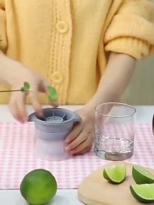 เครื่องทำน้ำแข็ง 6 ซม. แม่พิมพ์น้ำแข็ง เครื่องทำน้ำแข็ง ทรงกลม ราน้ำแข็ง