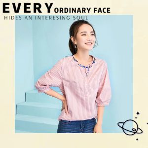 เสื้อผ้าแฟชั่นผู้หญิง เสื้อแฟชั่นราคาถูก 3 สีให้เลือก ผ้านิ่มใส่สบาย รุ่นนี้เข้าใหม่ดีไซน์เริ่ด เสื้อเชิ้ตลายทางแนวตั้ง แขนห้าส่วน ทรงหลวม