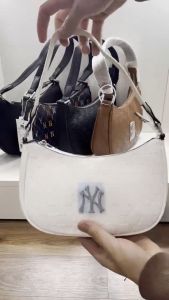 Túi kẹp nách MLB NY xuất dư phong cách Hàn Quốc Hot Hit Full Tag Code