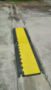 ยางร้อยสายไฟ 4ช่อง ขนาด 50x90x7cm. แบบป้องกันสายไฟ/สายยาง/สายเคเบิล 4ช่อง ชนิดจิ๊กซอว์