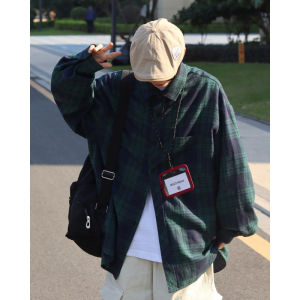 เสื้อเชิ้ตผู้ชายลายสก็อตสีดำและขาวทรงหลวมสไตล์ยูนิเซ็กซ์ฤดูใบไม้ร่วง/ฤดูใบไม้ผลิ เสื้อคลุมกันหนาวแฟชั่นแบรนด์ที่เป็นมิตรกับเยาวชนไซส์ใหญ่