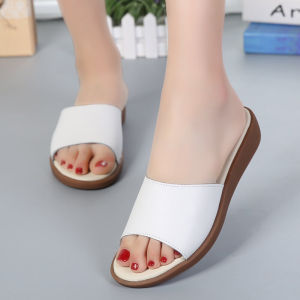 Summer Genuine Leather Slippers for Women Flat Hollowed Middle-Aged and Elderly Mom Shoes Beef Tendon Plus Size Pregnant Women Outdoor Slippers