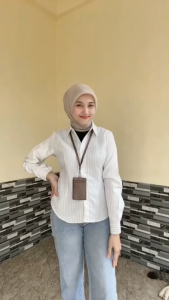 Luna Stripe Kemeja Fitted / Kemeja Wanita Fitted / Atasan Wanita Stripe Salur Basic Casual