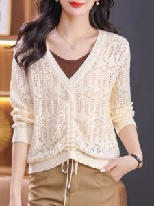 ผู้หญิง เสื้อสเวตเตอร์ถัก คอวี Hollow Out หลวม Fit หลากหลาย เสื้อท่อนบน ฤดูใบไม้ผลิ ฤดูใบไม้ร่วง 2024 สไตล์ใหม่ปลอมตัวสองชิ้นปกปิด