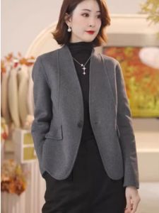 2026 New Winter Elegant Korean Style Rejuvenating Long Sleeve Wool Coat