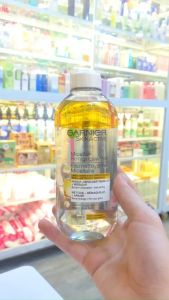 Tẩy trang Garnier Skin Active Oil Infused Micellar Cleansing Water (Màu Vàng Nắp Trắng)