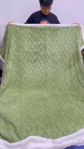 ผ้าห่มสำหรับผู้ใหญหนา2ชั้น ขนาด7ฟุต ผืนใหญ่มากห่มได้หลายคน สัมผัสสบายผิว มีหลากสีให้เลือก