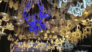 10Pcs/1Set New Wedding Props Light Shell Heart Moon Hanging String Wedding Ceiling Road Leads Chandeliers Lighting