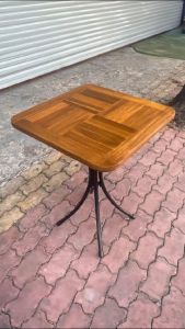Bàn cafe gỗ vuông ngoài trời chân sắt cao đẹp giá rẻ LAFX14