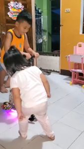 Kids Scooter Skuter Foldable Adjustable Height Cartoon 儿童滑板车 Flash Wheel With LED Gift